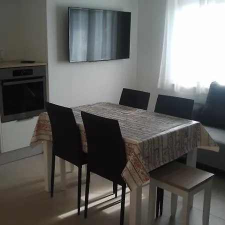 Villa Lela * Medveja